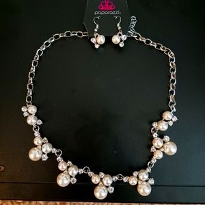 gold/cream pearl costume jewelry